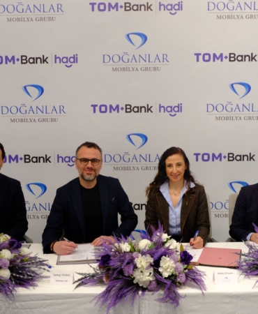 1774944909_Dogtas_Tom_Bank_Hadi