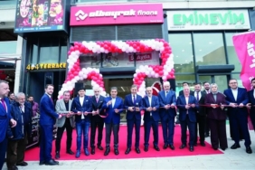 0a031e2c-vkaz7z5pw580ygw0vdx37l